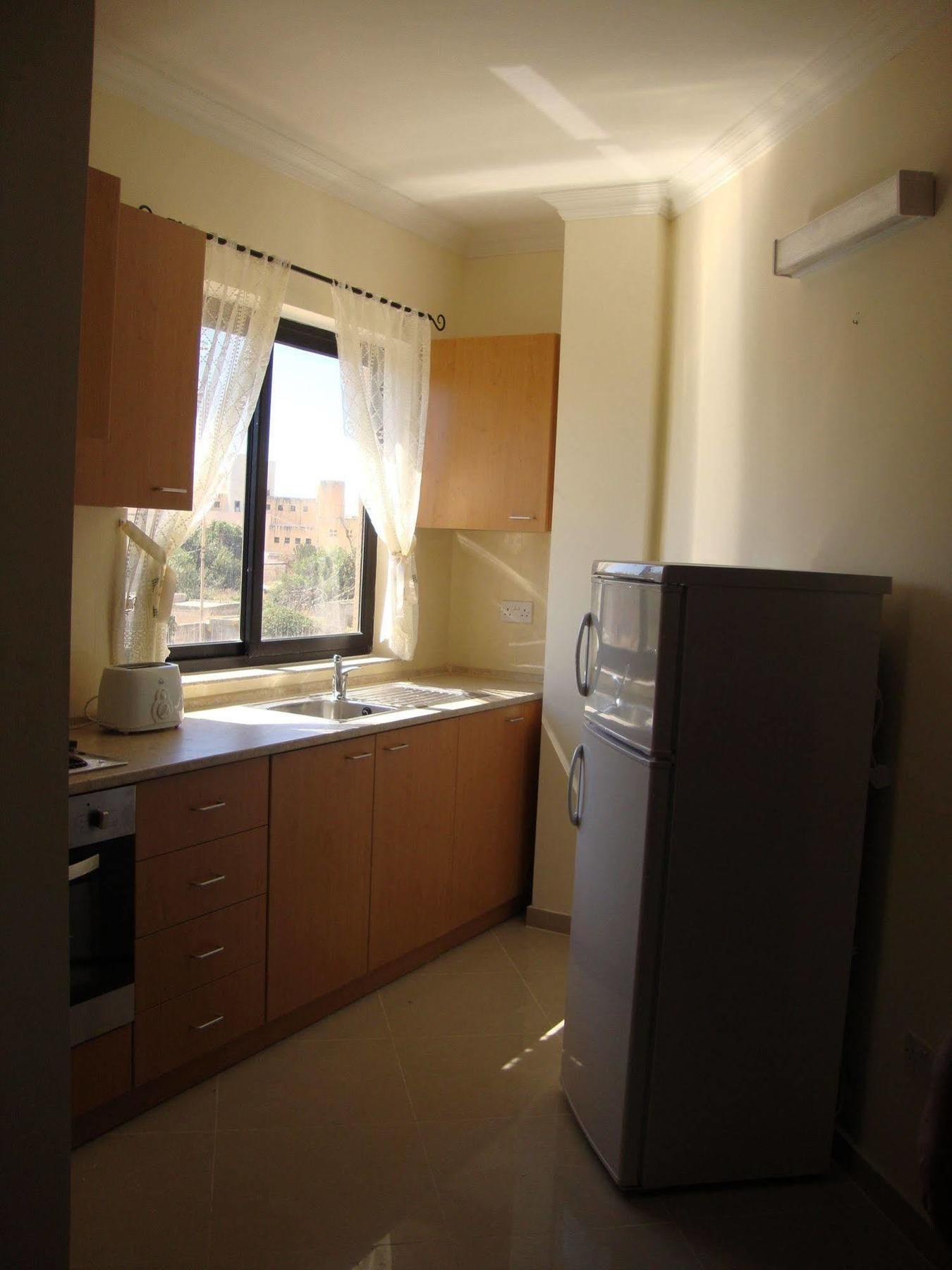 Belmont Court Apartments Аура Экстерьер фото